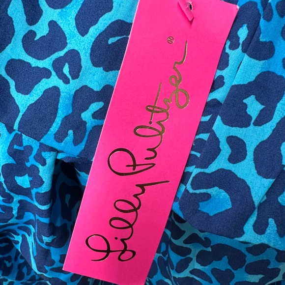 🛍NWT!! Lilly Pulitzer Beatrix Top- Oyster Bay Navy “My Favorite Spot” NWT!!!🛍 - Picture 5 of 14